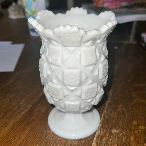 Westmoreland Accents Vintage Westmoreland Milk Glass Pineapple Vase